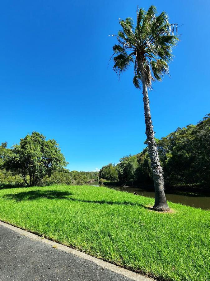 Отель Surfrider Caravan Park Шеллхарбор Экстерьер фото